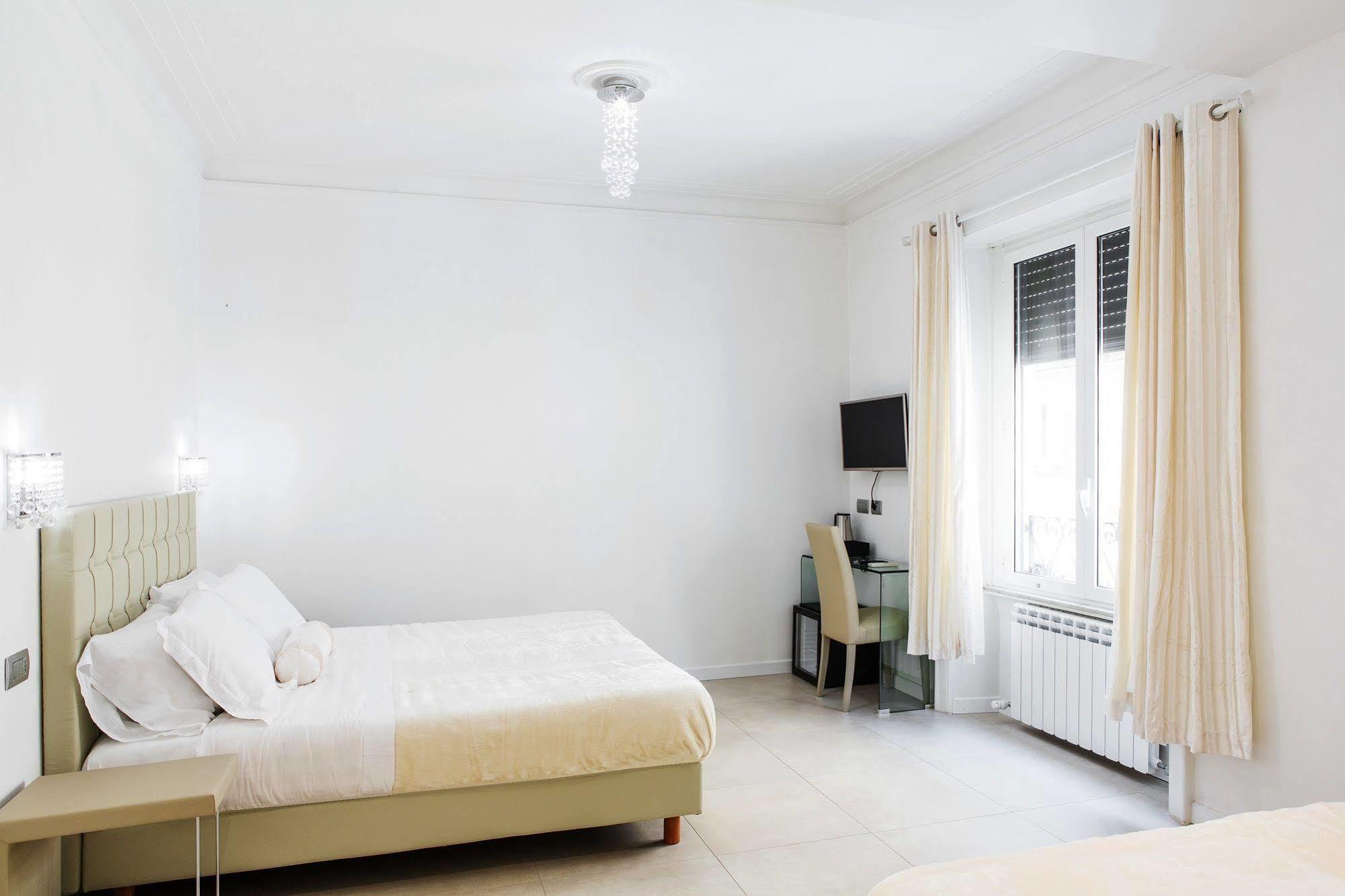 Vatican Grand Bed & Breakfast 2*
